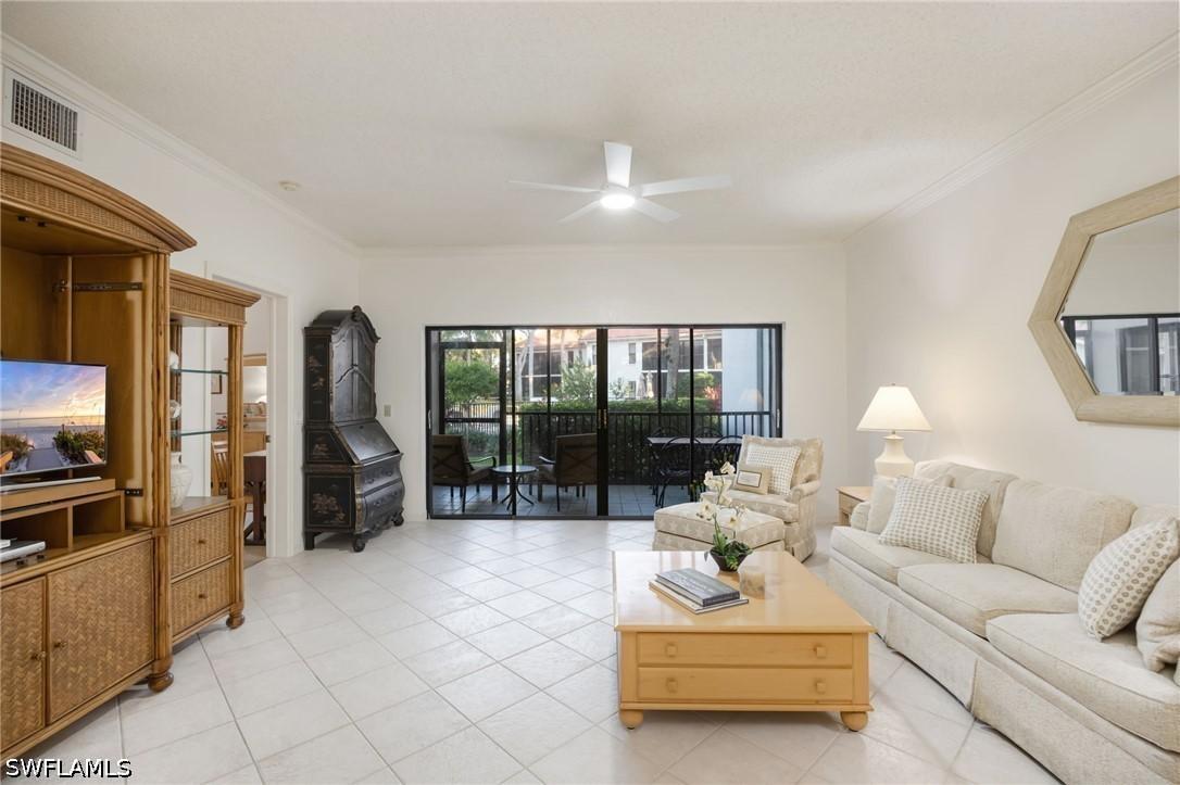 583 Serendipity Dr., Naples, FL 34108