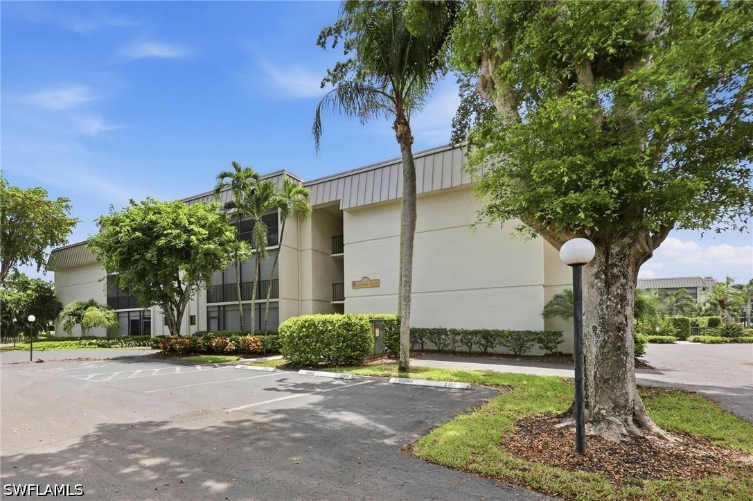 788 Park Shore Dr. #H39, Naples, FL 34103