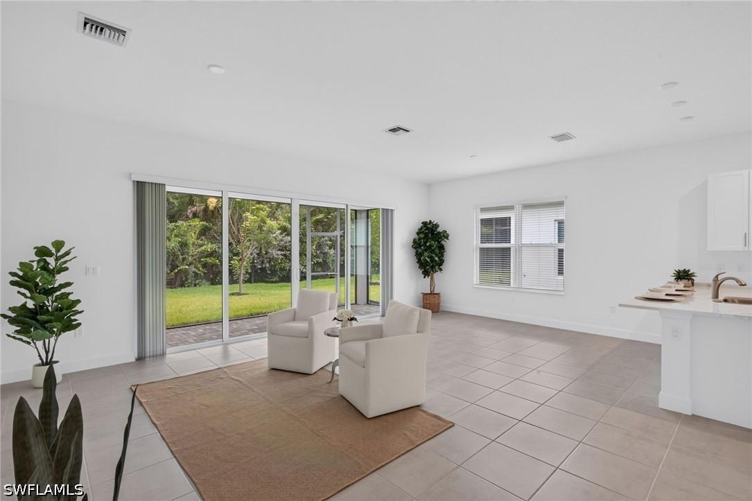 12448 Violet Ln., Naples, FL 34120
