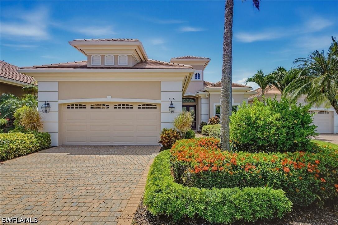836 Villa Florenza Dr., Naples, FL 34119