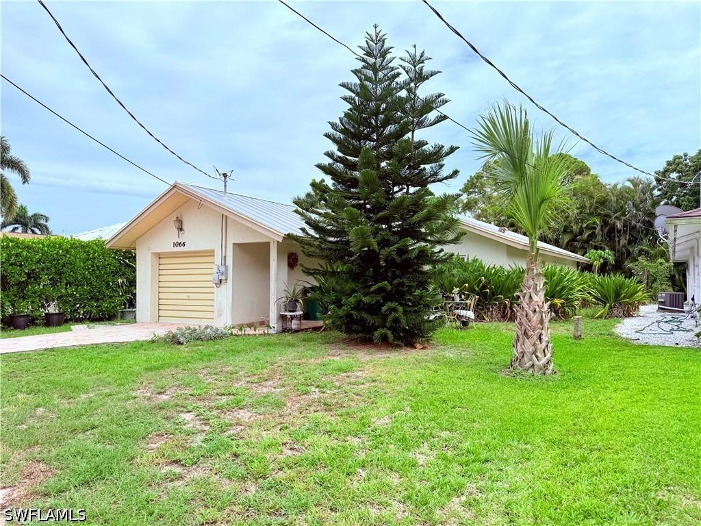 1066 Highlands Dr., Naples, FL 34103