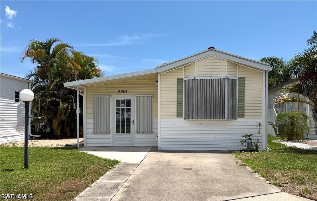 4591 Candlestick Ct., Estero, FL 33928