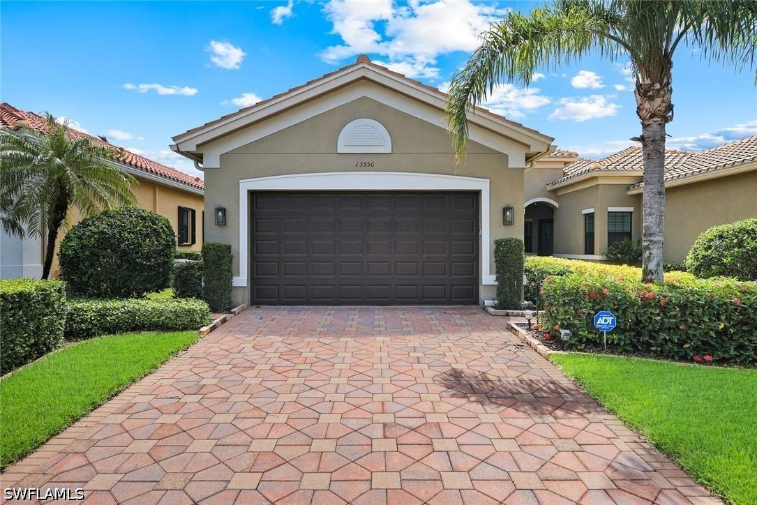 13556 Coronado Dr., Naples, FL 34109