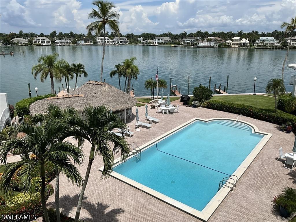 2800 Gulf Shore Blvd. #406, Naples, FL 34103