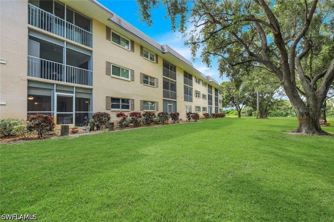 5419 Rattlesnake Hamm Rd. #105F, Naples, FL 34113