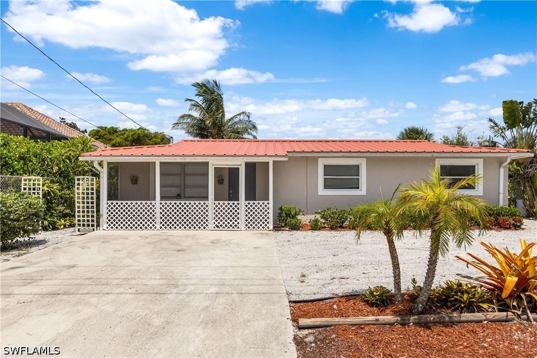 2191 Thomasson Dr., Naples, FL 34112