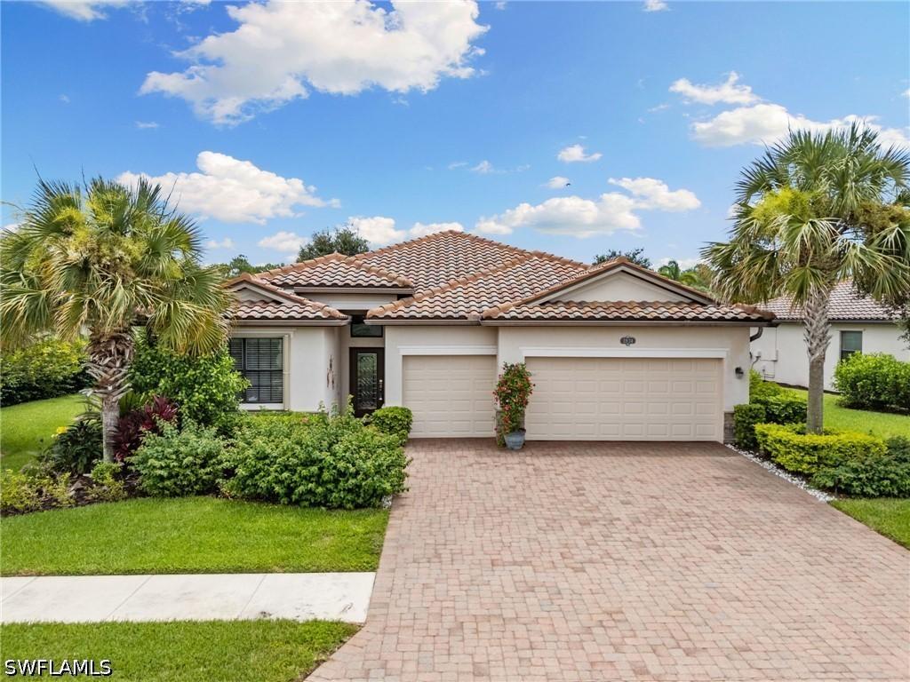 3934 Sapphire Way, Naples, FL 34114