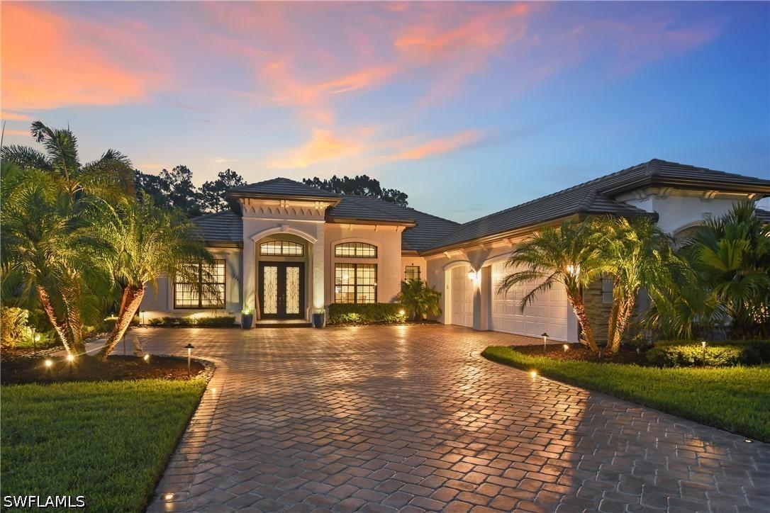 2287 Somerset Pl., Naples, FL 34120