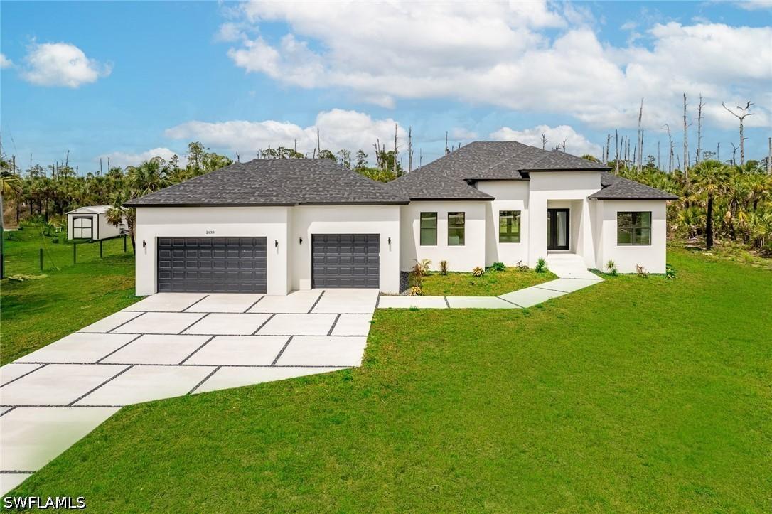 2633 22nd Ave., Naples, FL 34117