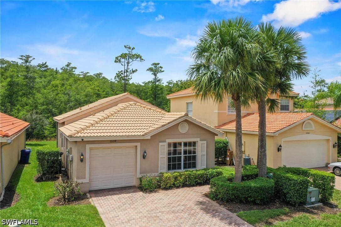 11104 Yellow Poplar Dr., Fort Myers, FL 33913