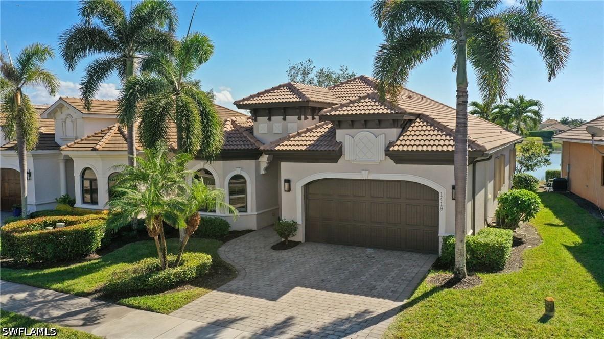 1419 Serrano Cir., Naples, FL 34105