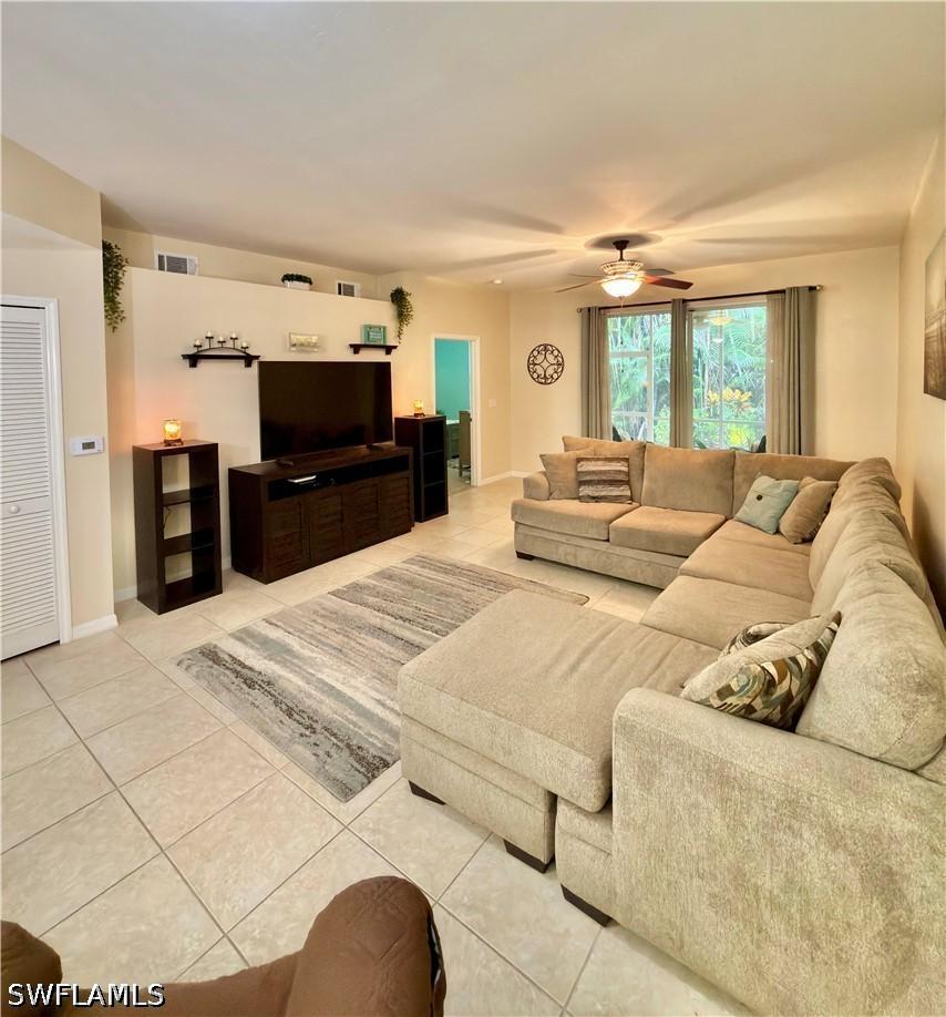 517 Robin Hood Cir. #101, Naples, FL 34104