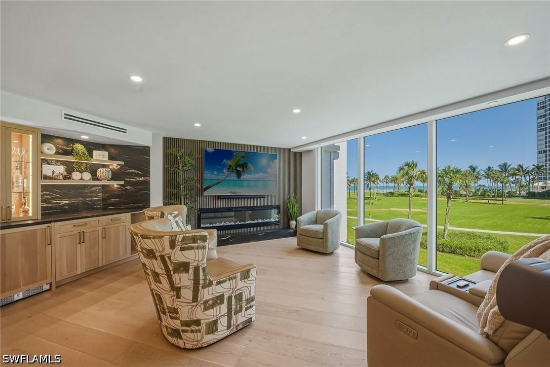 4401 Gulf Shore Blvd. #B202, Naples, FL 34103