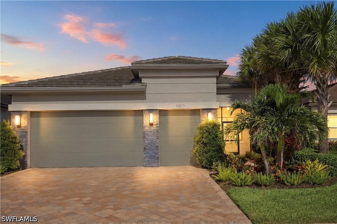 11871 Gardenia Ave., Naples, FL 34120