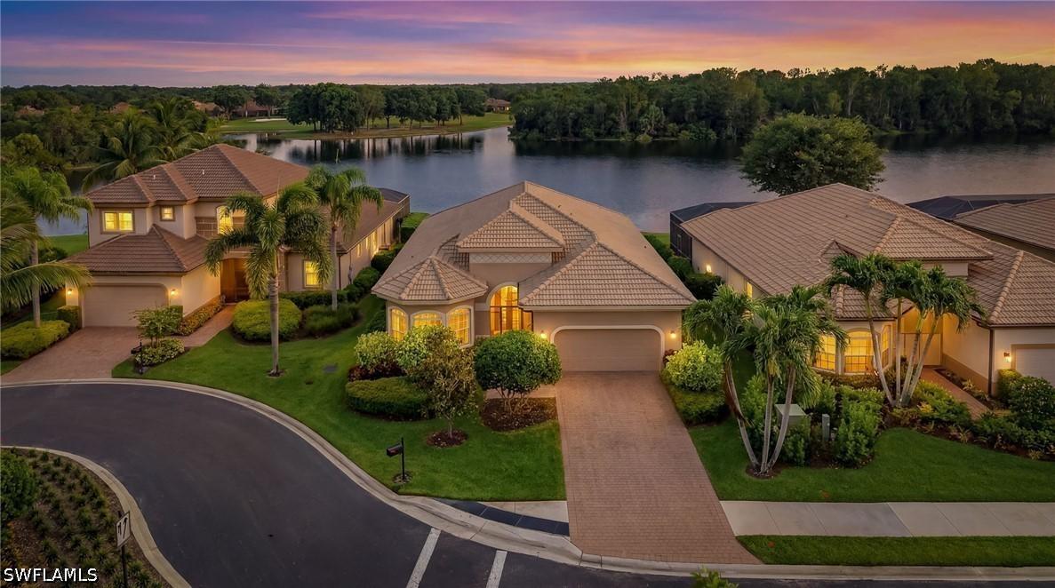 6168 Dogleg Dr., Naples, FL 34113