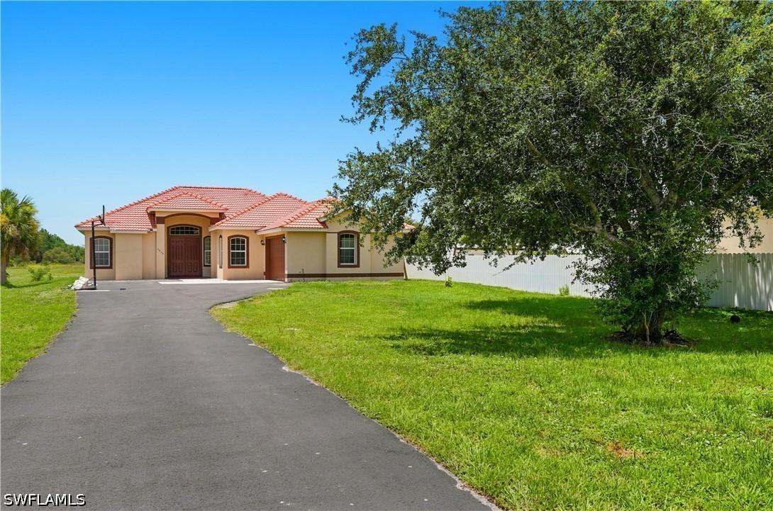 2930 35th Ave., Naples, FL 34120
