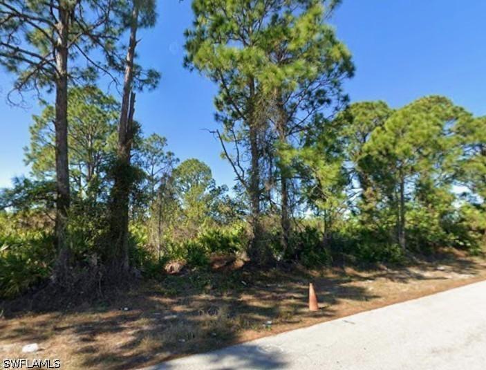 394 Pauline Ave., Lehigh Acres, FL 33974