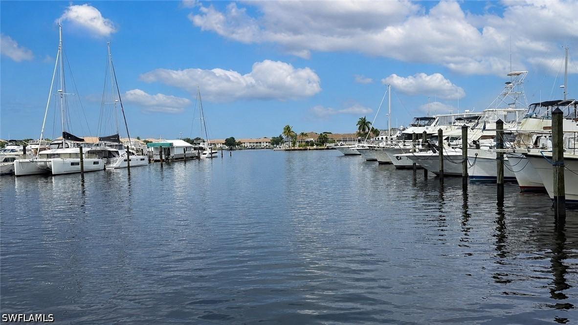 525 Newport Dr., Naples, FL 34114