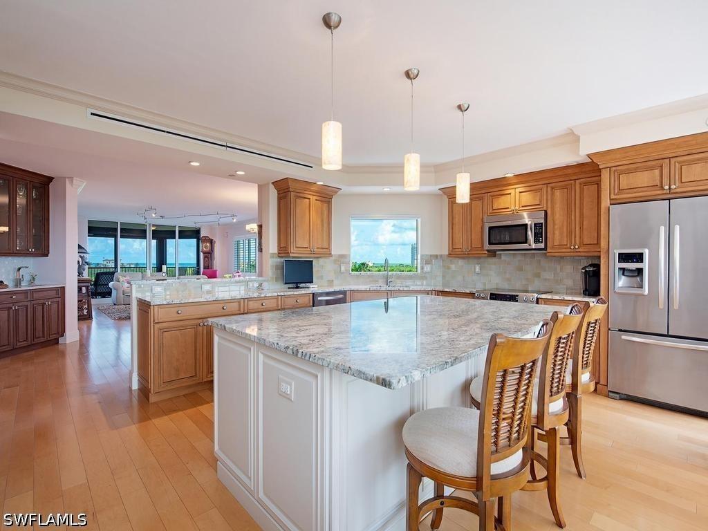 7425 Pelican Bay Blvd. #506, Naples, FL 34108