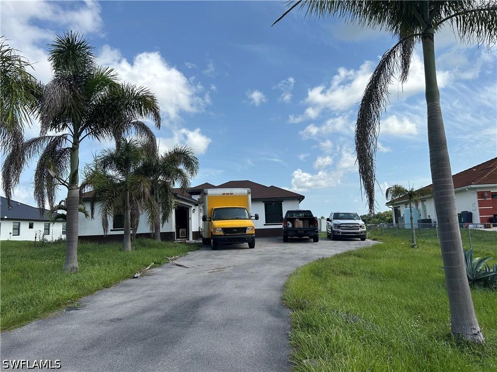2955 43rd Ave., Naples, FL 34120
