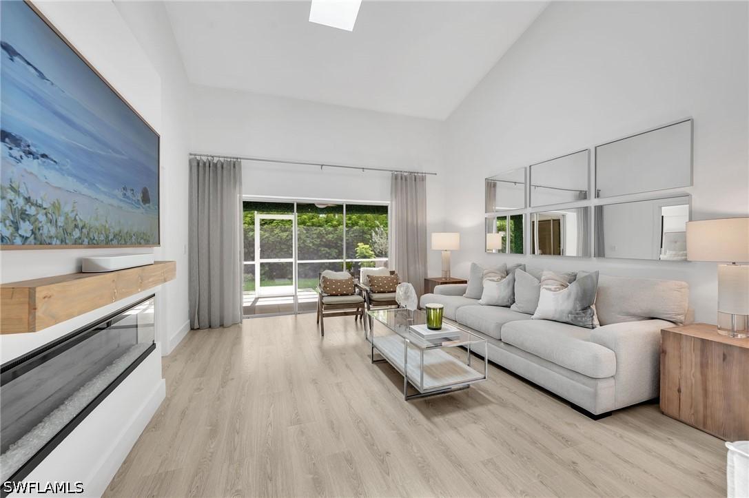 4716 Via Carmen, Naples, FL 34105
