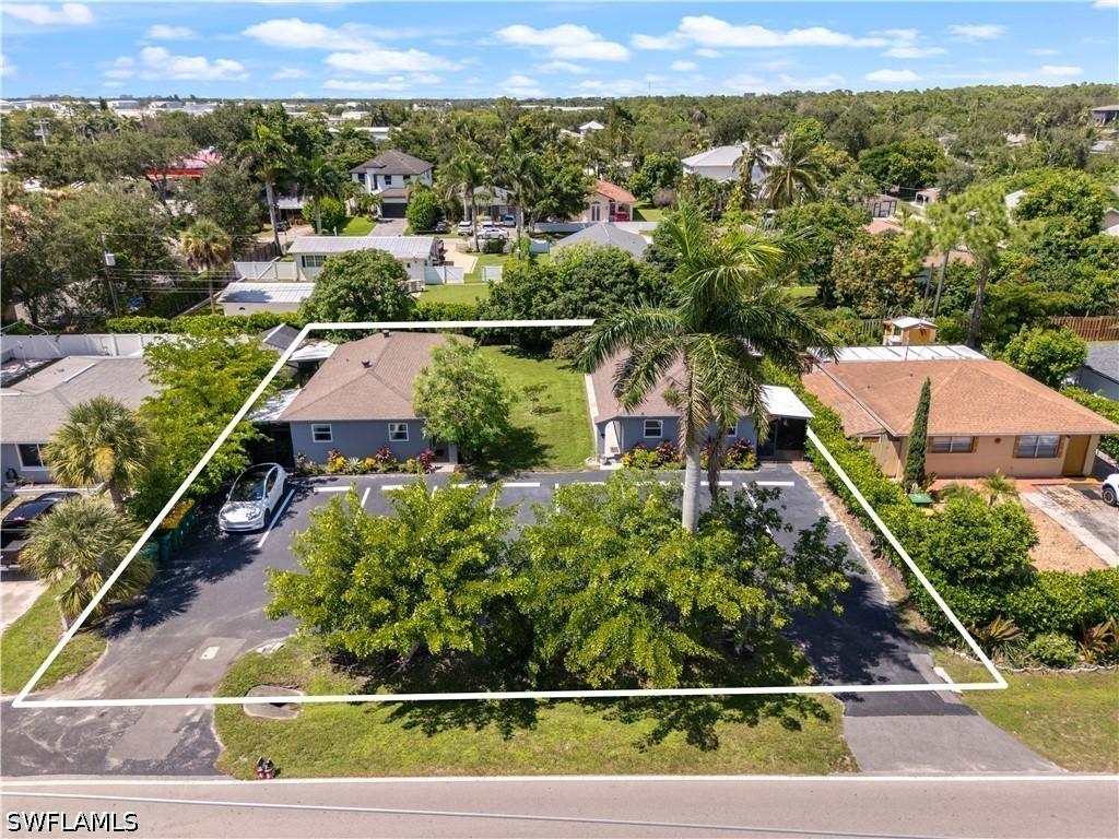 3365 Estey Ave., Naples, FL 34104