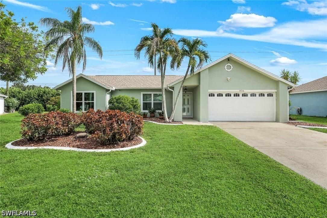 9814 Country Oaks Dr., Fort Myers, FL 33967