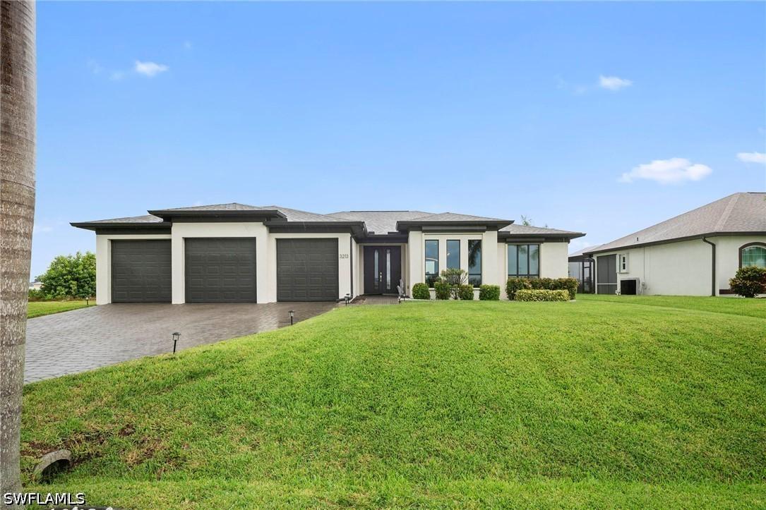 3213 NW 9th St., Cape Coral, FL 33993