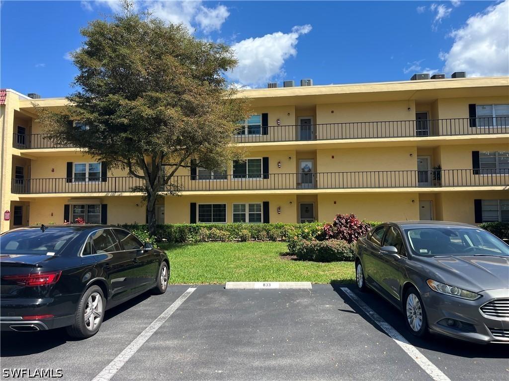 1085 Forest Lakes Dr. #8202, Naples, FL 34105