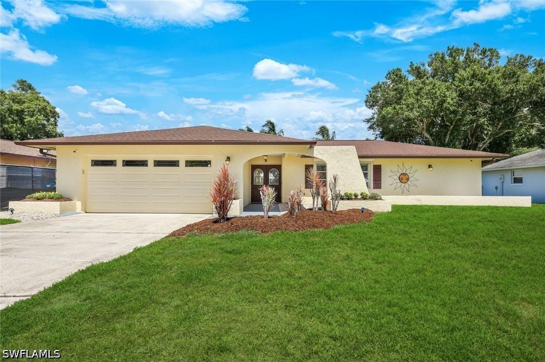 2530 10th St., Naples, FL 34103