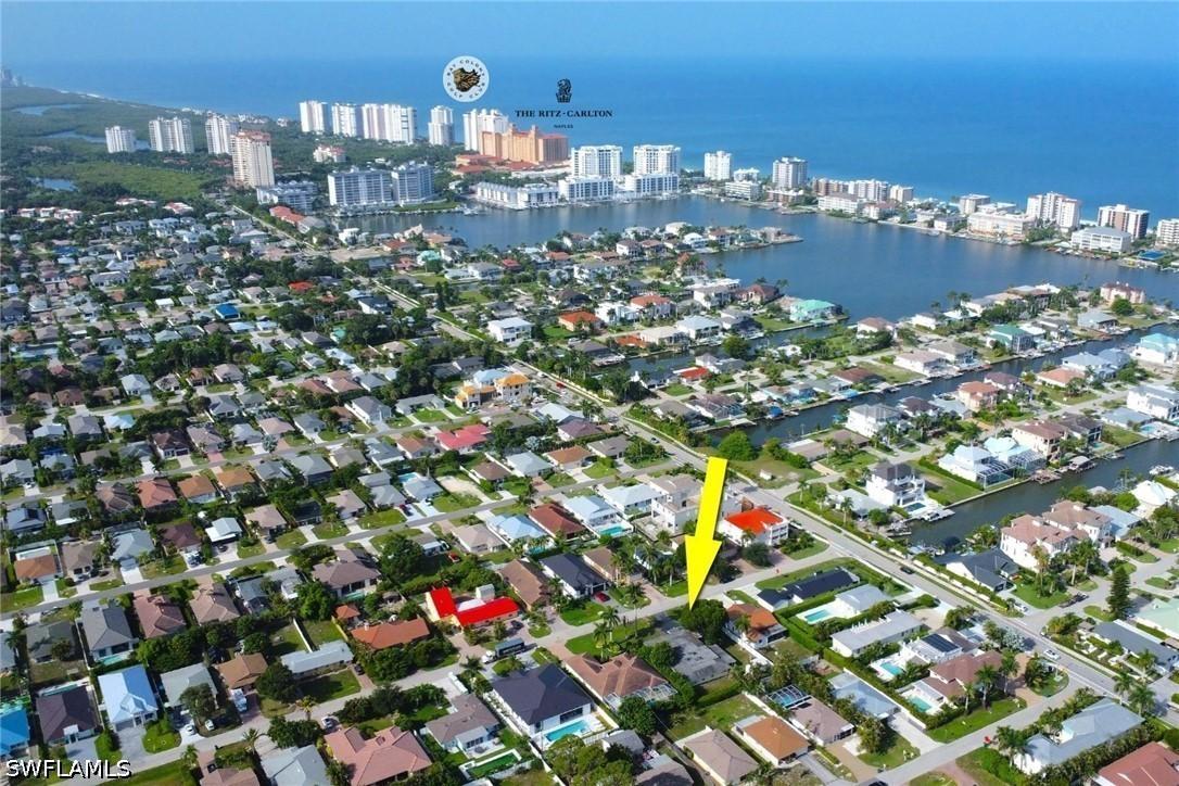 517 100th Ave., Naples, FL 34108