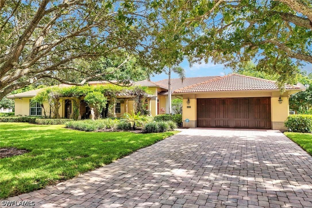 8840 Mariposa Ct., Naples, FL 34113