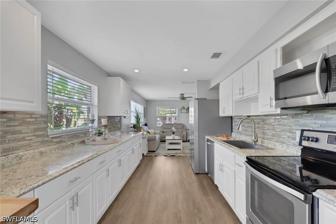 862 95th Ave., Naples, FL 34108
