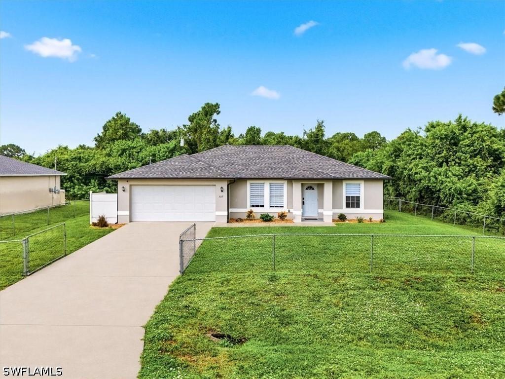 5217 3rd St., Lehigh Acres, FL 33971