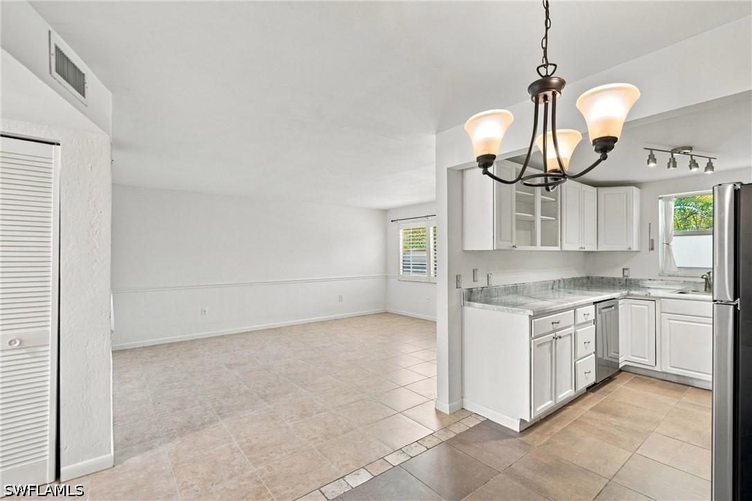 4290 Gulfstream Dr. #5, Naples, FL 34112