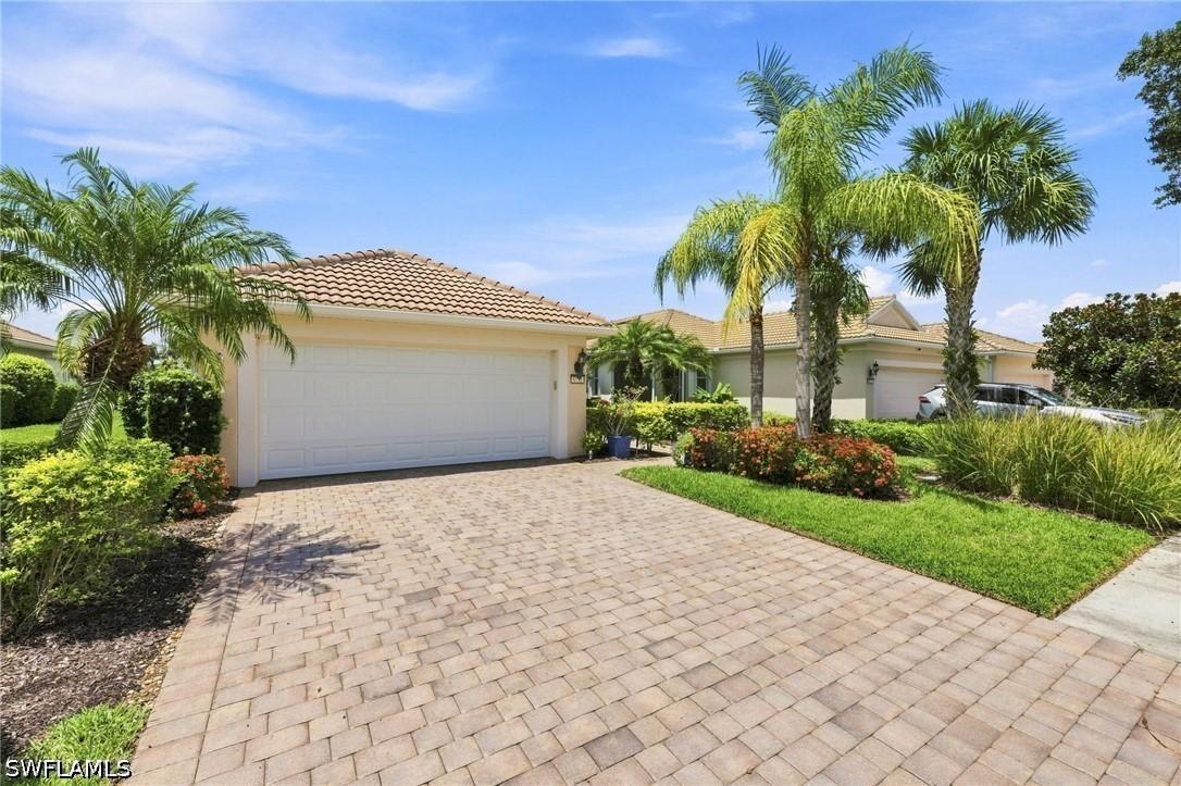 8732 Querce Ct., Naples, FL 34114