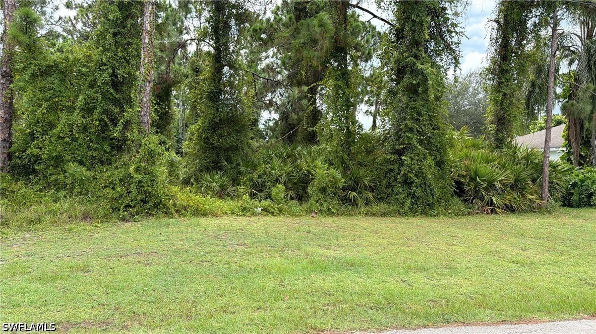 626 Flamingo Ave., Lehigh Acres, FL 33974