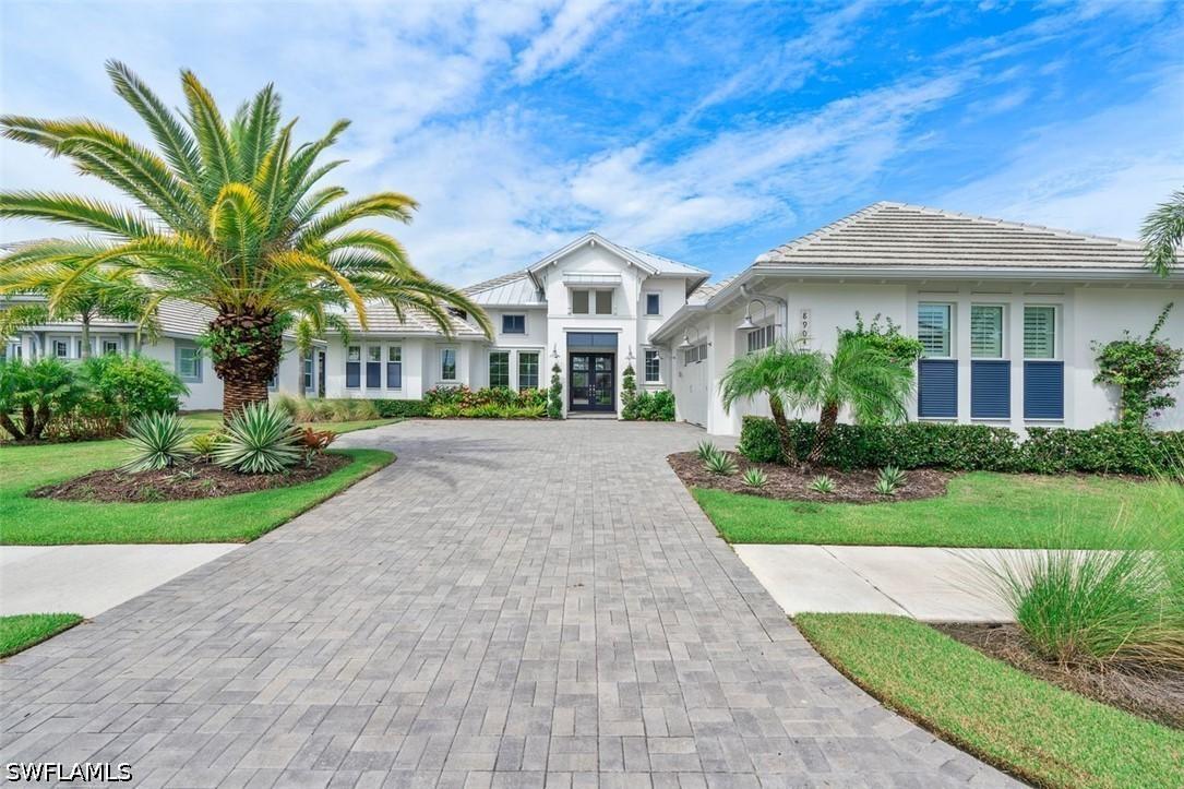 8904 Nevis Way, Naples, FL 34112
