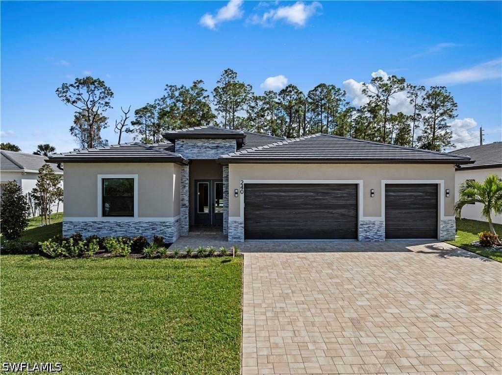 240 Allamanda Way, Naples, FL 34114