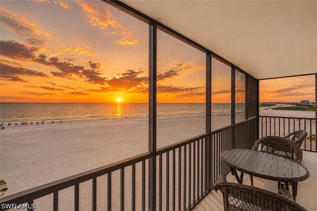 6612 Estero Blvd. #903, Fort Myers Beach, FL 33931