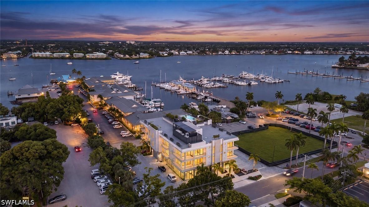 1165 8th St. ##302, Naples, FL 34102