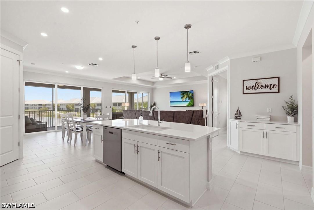 239 Indies Dr. #202, Naples, FL 34114
