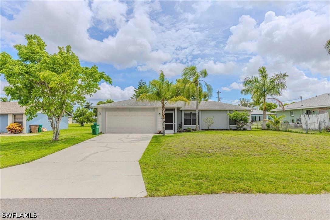 216 SE 27th Ter., Cape Coral, FL 33904