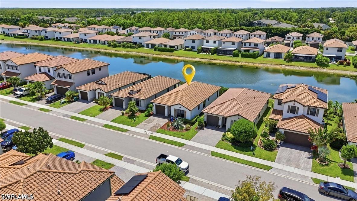 8932 Madrid Cir., Naples, FL 34104
