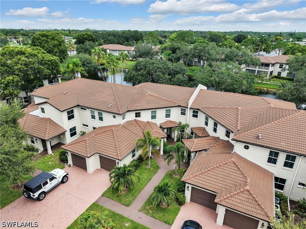 1100 Diamond Cir. #1104, Naples, FL 34110