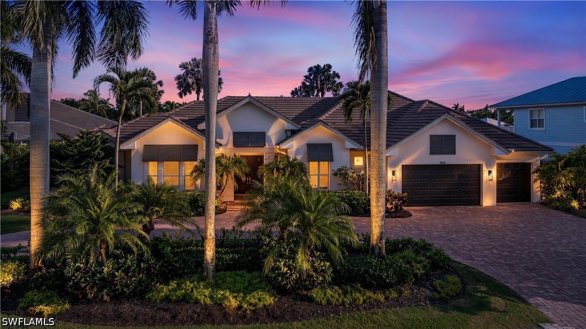 590 Putter Point Pl., Naples, FL 34103