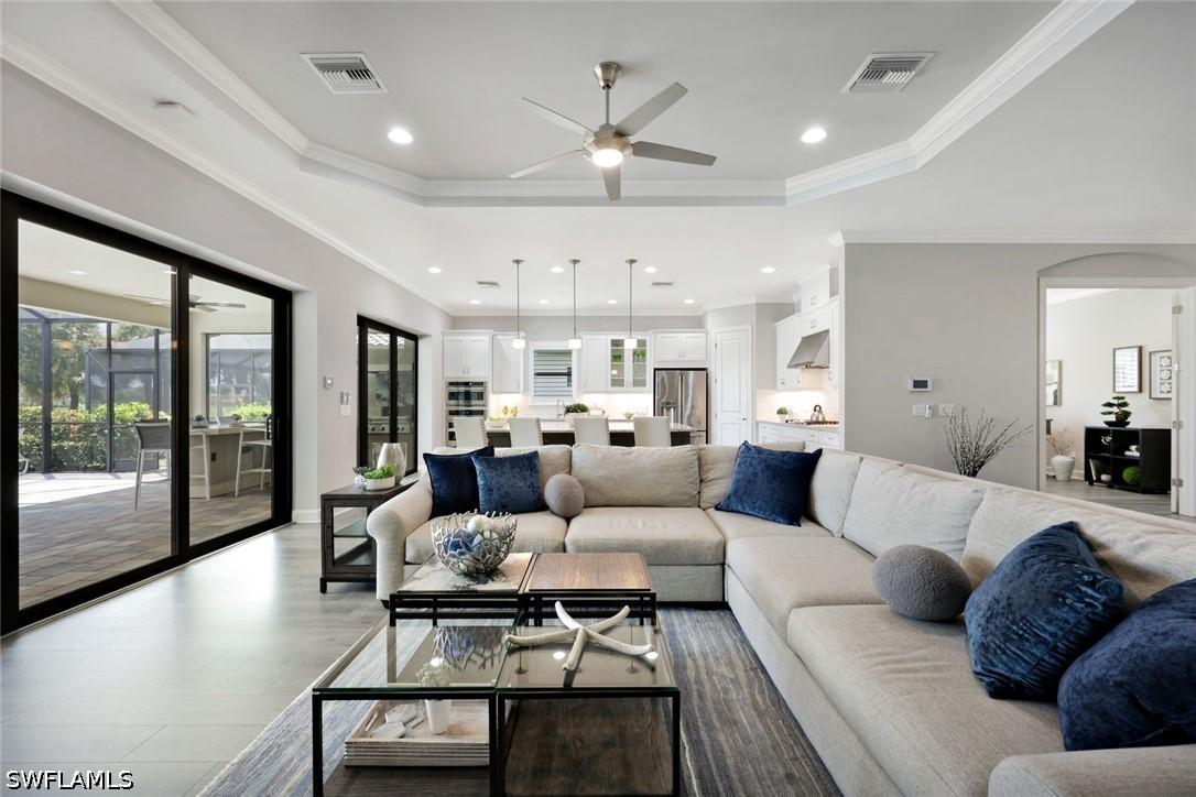 9408 Rapallo St., Naples, FL 34119