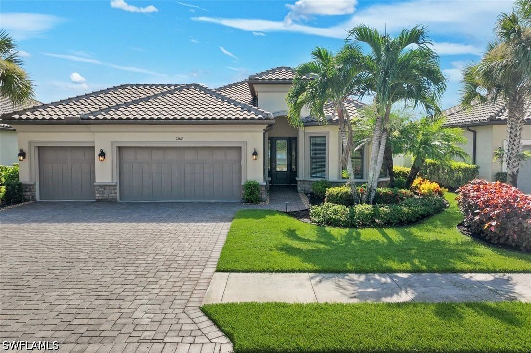8362 Viale Cir., Naples, FL 34114