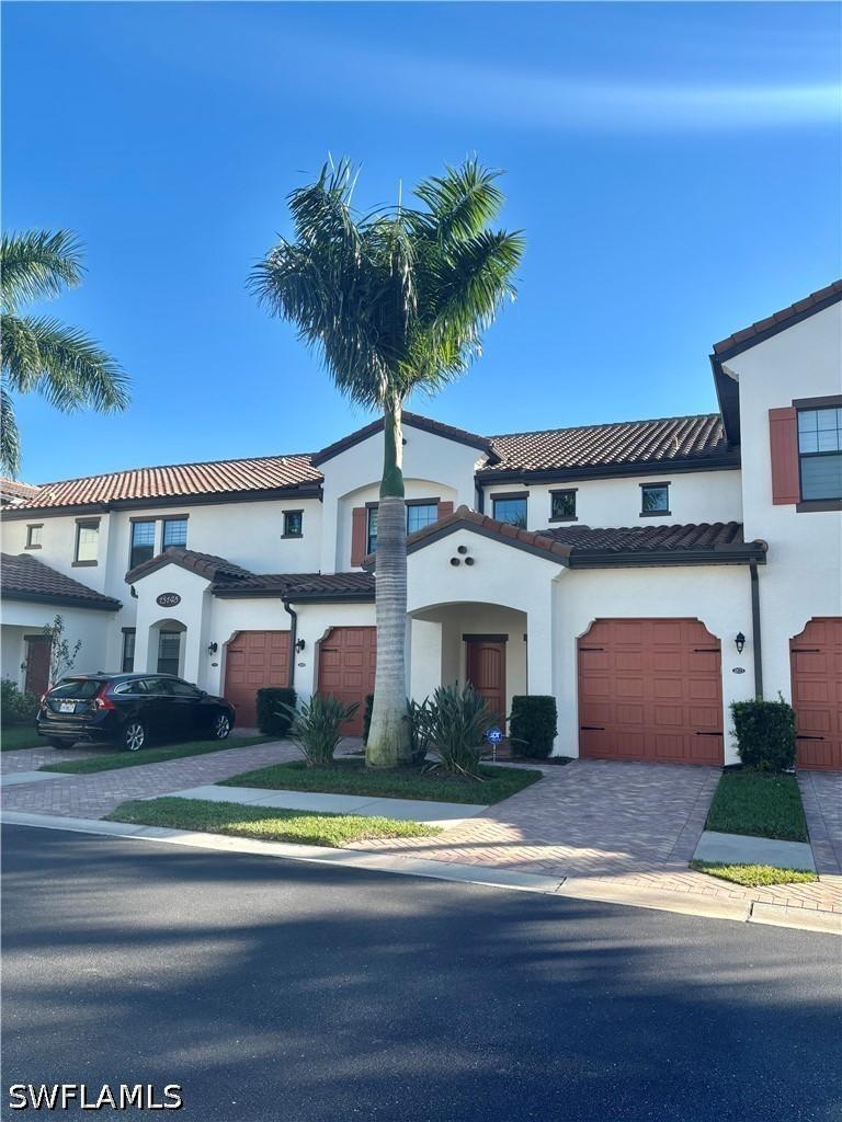 15148 Palmer Lake Cir. #202, Naples, FL 34109