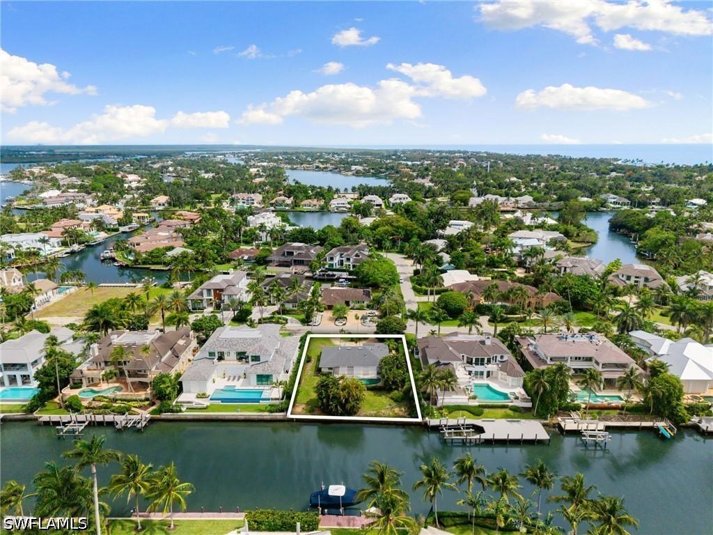 605 21st Ave., Naples, FL 34102
